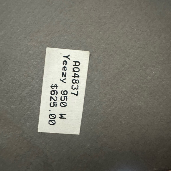 Yeezy 950 boots - Picture 5 of 5